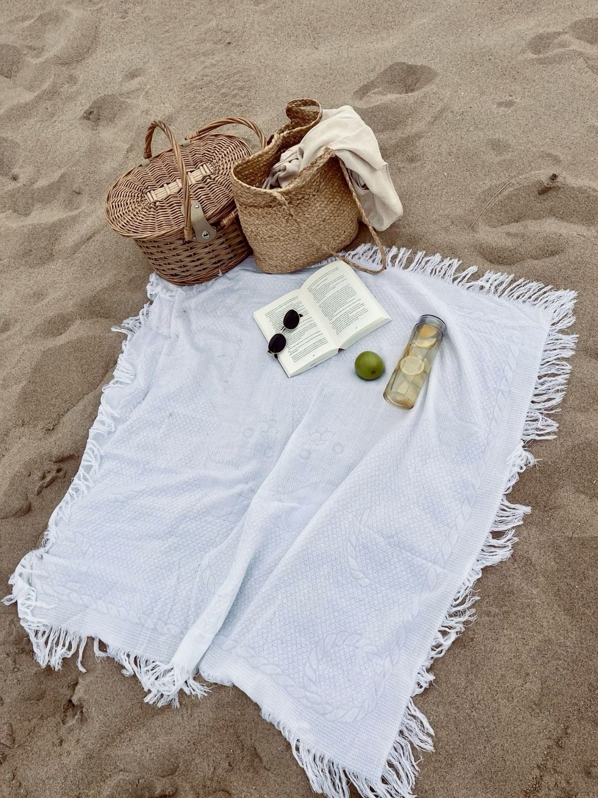 BOOK CLUB - GRAU DU ROI